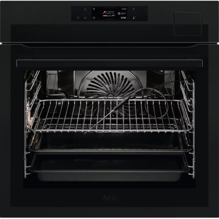 Four encastrable AEG BSE798380T SteamPro